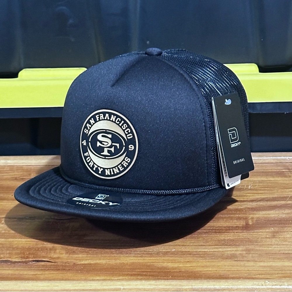 San Francisco 49ers SnapBack  Black Color Decky Hats Flat Bill foam trucker Hat